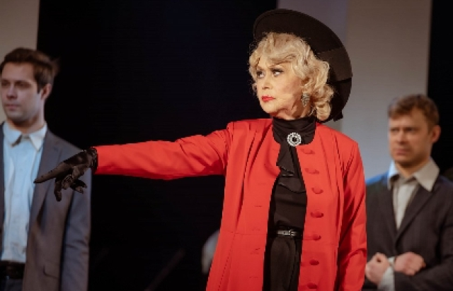 Спектакль «Как важно быть серьезным» - Mosbilet.ru