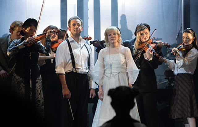 Премьера спектакля «Репетиция оркестра» - Mosbilet.ru