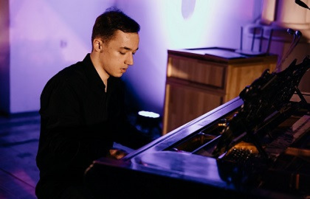 Концерт при свечах «Рок‑баллады» - Mosbilet.ru