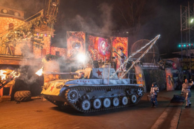 Шоу «Новогодняя Елка у каскадеров» - Mosbilet.ru
